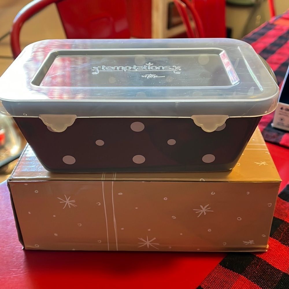 NIB Temptations loaf pan
